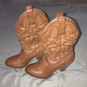 Size 8 Cowboy Boots
